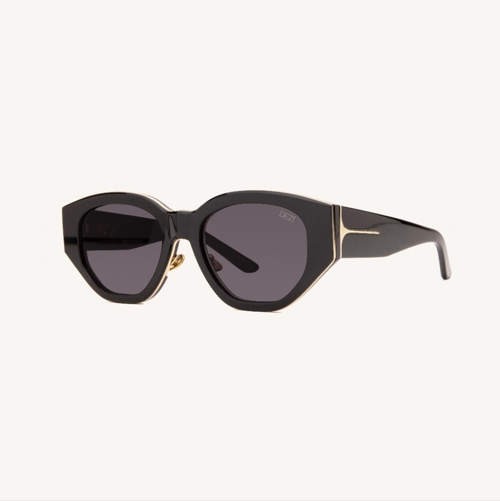 Dezi Charge It Sunglasses